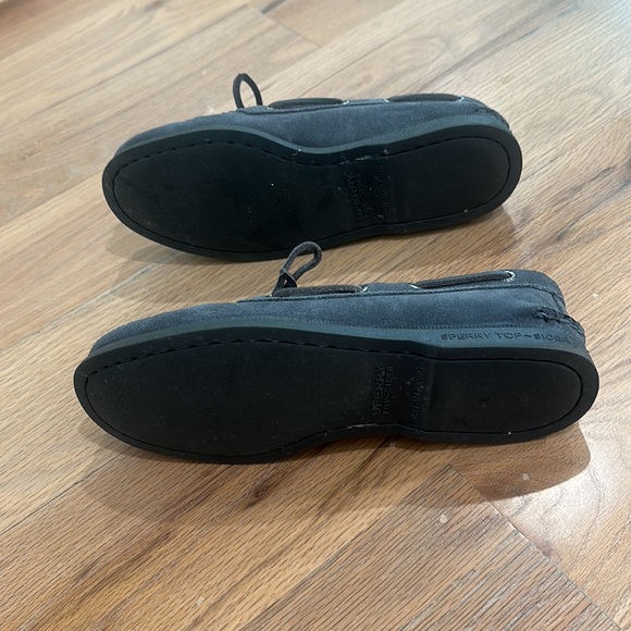 Sperry boat shoes. Size 7. Grey suede. - Picture 4 of 4